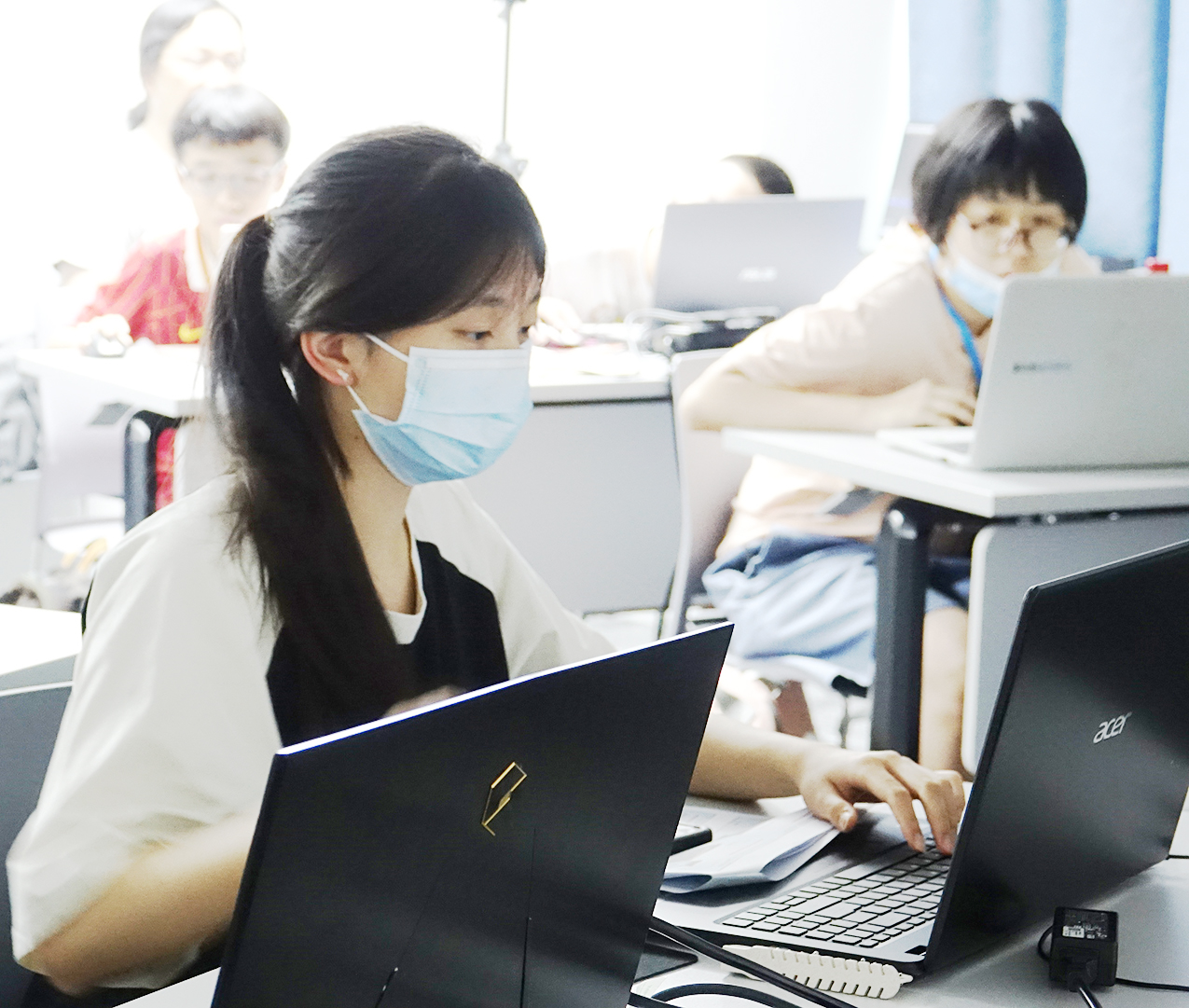 Students using AI technology in classroom